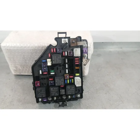 Caja Reles / Fusibles para Mg Hs (As23)