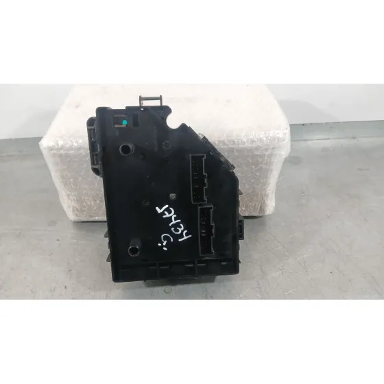 Caja Reles / Fusibles para Mg Hs (As23)