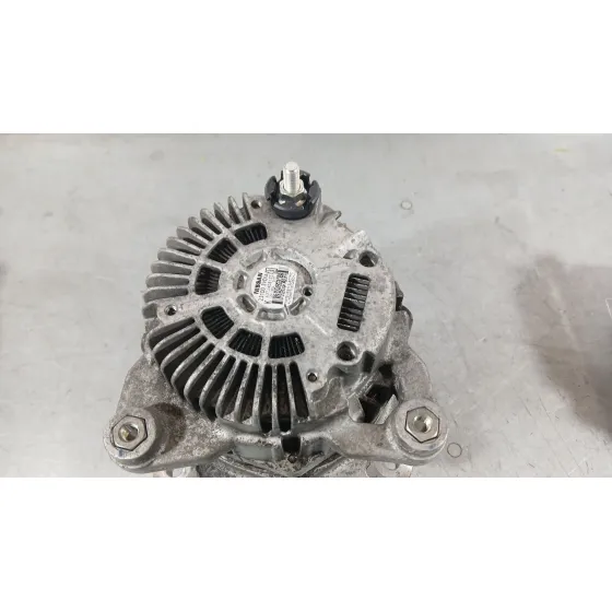 Alternador para Nissan Note (E12)
