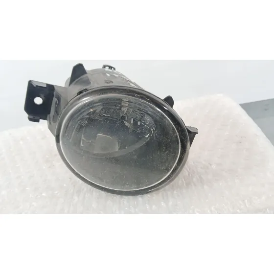 Faro Antiniebla Derecho para Nissan Note (E12)