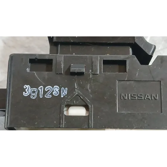 Mando Elevalunas Trasero Derecho para Nissan Note (E12)