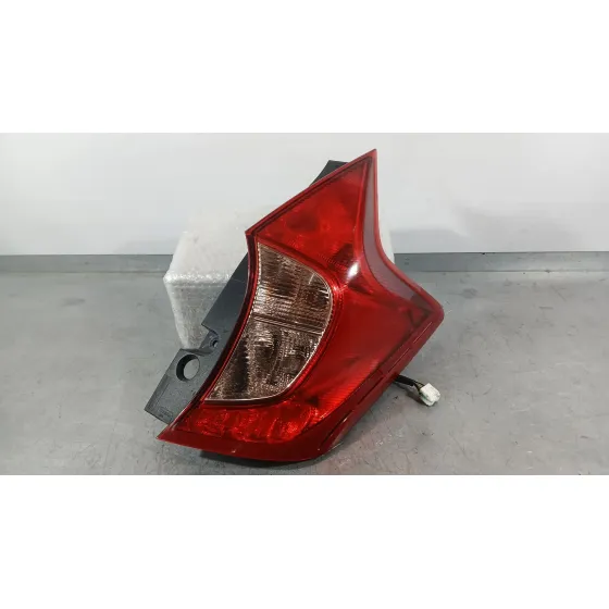 Piloto Trasero Derecho para Nissan Note (E12)