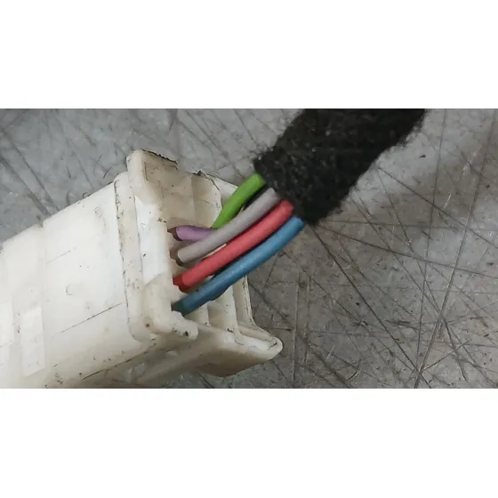 Retrovisor Derecho para Nissan Note (E12)