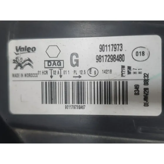 Faro Izquierdo para Citroën C-Elysee (Dd_)