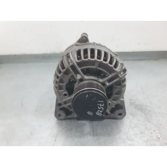 Alternador para Nissan Note (E12)
