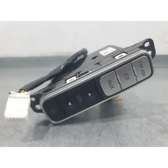 Mando Radio para Nissan Leaf (Ze0)