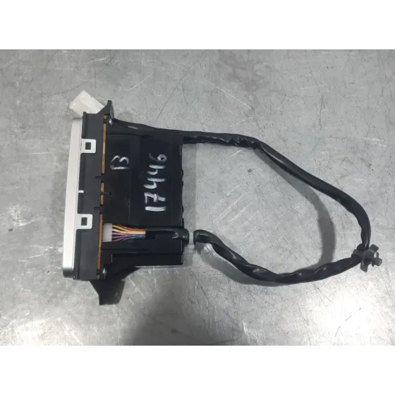 Mando Radio para Nissan Leaf (Ze0)
