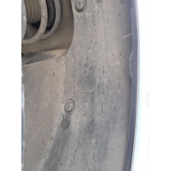 Plastico Pase Rueda Del. Izq. para Peugeot 307 Cc (3B)