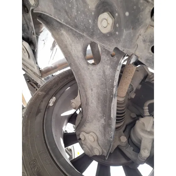 Brazo Suspension Inferior Delantero Izquierdo para Renault Clio V (B7_)