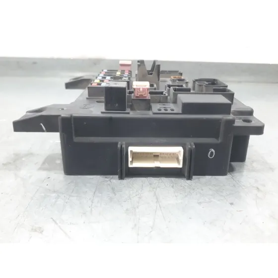 Caja Reles / Fusibles para Mitsubishi Outlander Ii (Cw_W)