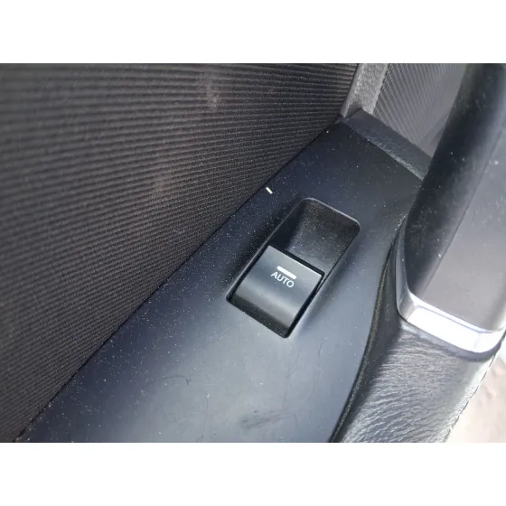 Mando Elevalunas Trasero Izquierdo para Hyundai I40 I (Vf)