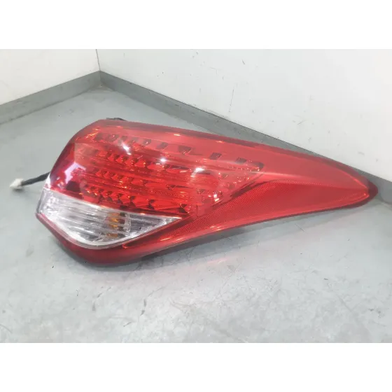 Piloto Trasero Derecho Exterior para Hyundai I40 I (Vf)
