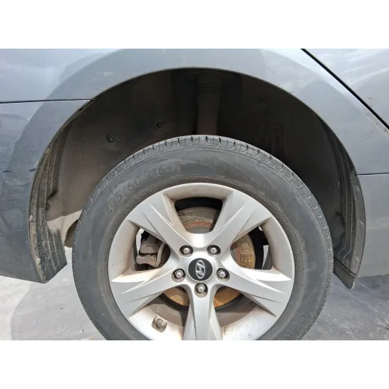 Plastico Pase Rueda Tras. Dch. para Hyundai I40 I (Vf)