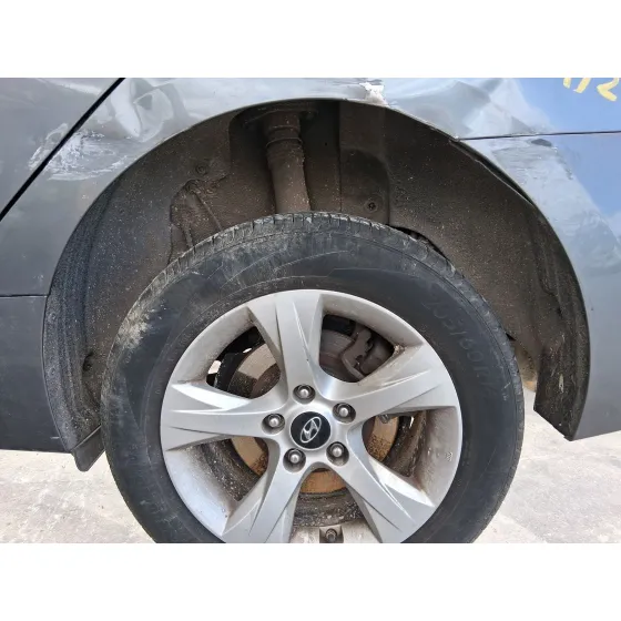 Plastico Pase Rueda Tras. Izq. para Hyundai I40 I (Vf)