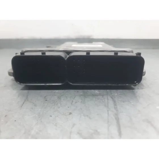 Centralita Motor Uce para Audi A4 B7 (8Ec)
