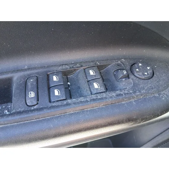 Mando Elevalunas Delantero Izquierdo para Jeep Avenger (Fh1)