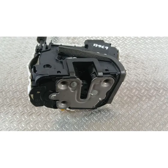 Cerradura Puerta Delantera Derecha para Mg Mg 3 (5Lfp)