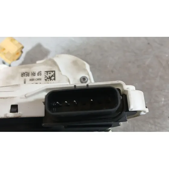 Cerradura Puerta Trasera Derecha para Mg Mg 3 (5Lfp)