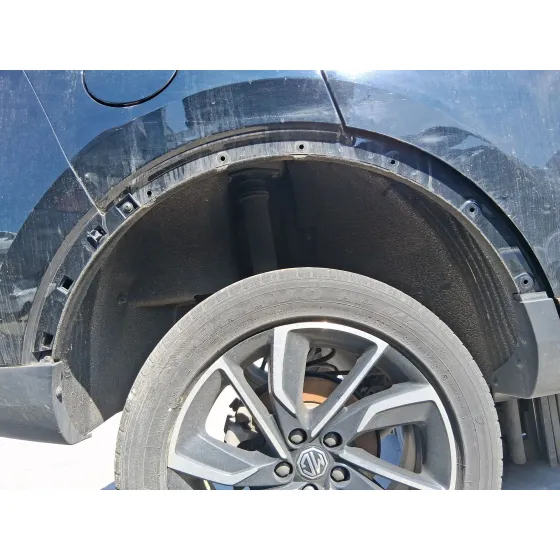 Plastico Pase Rueda Tras. Dch. para Mg Zs Suv (Azs1)