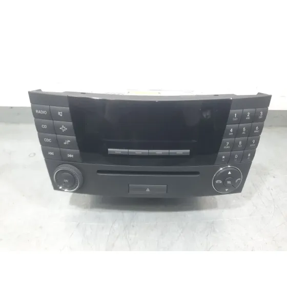 Sistema Audio / Radio para Mercedes-Benz Clase E (W211)