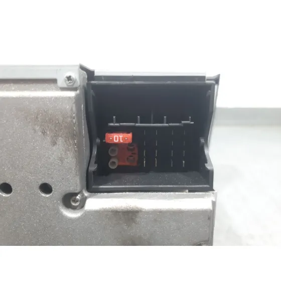 Sistema Audio / Radio para Mercedes-Benz Clase E (W211)