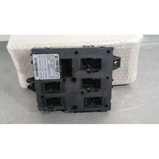 Caja Reles / Fusibles para Mg Mg 3 (5Lfp)