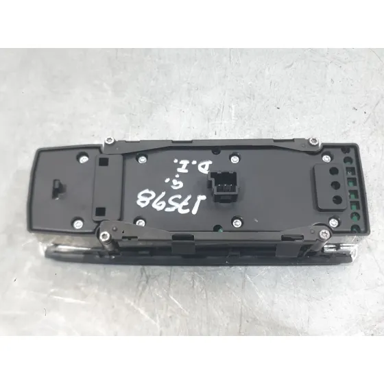 Mando Elevalunas Delantero Izquierdo para Mercedes-Benz Clase B Sports Tourer (W246, W242)