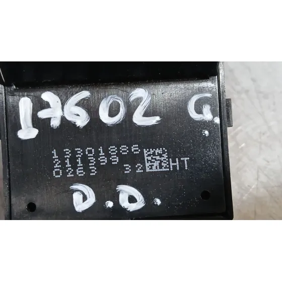 Mando Elevalunas Delantero Derecho para Opel Astra J Sports Tourer (P10)