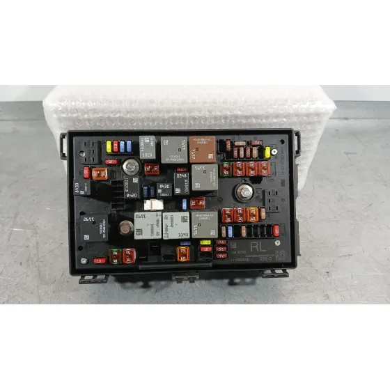 Caja Reles / Fusibles para Opel Astra J Sports Tourer (P10)