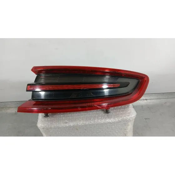 Piloto Trasero Derecho Exterior para Porsche Macan (95B)