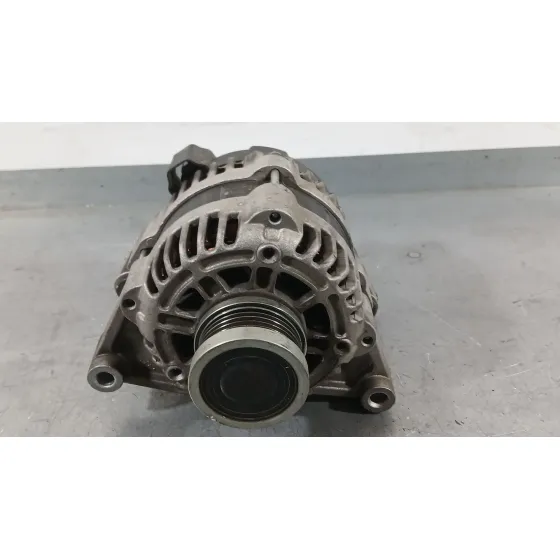 Alternador para Opel Astra J Sedan