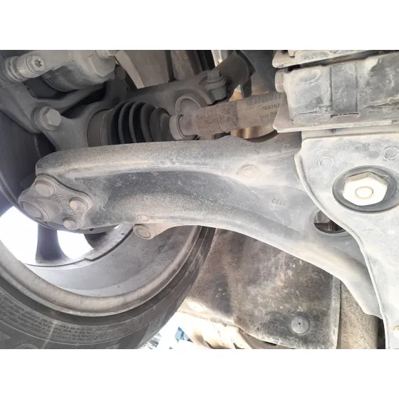 Brazo Suspension Inferior Delantero Derecho para Renault Megane Iv Hatchback (B9A/M/N_)