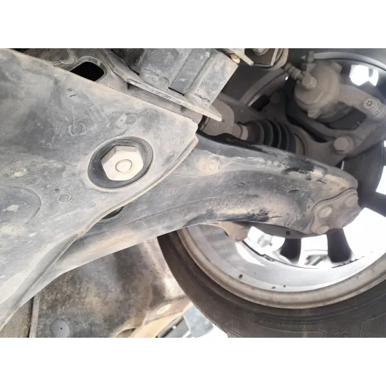 Brazo Suspension Inferior Delantero Izquierdo para Renault Megane Iv Hatchback (B9A/M/N_)