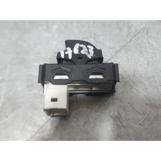 Mando Elevalunas Delantero Derecho para Citroën C3 Iii (Sx)