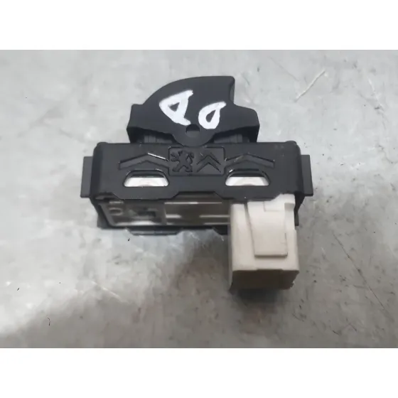 Mando Elevalunas Delantero Derecho para Citroën C3 Iii (Sx)