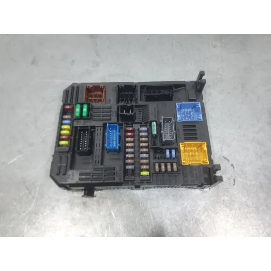 Caja Reles / Fusibles para Citroën C3 Iii (Sx)
