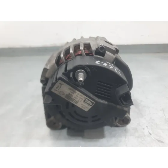 Alternador para Nissan Primera Hatchback (P12)