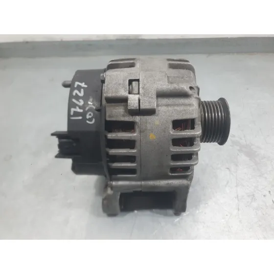 Alternador para Nissan Primera Hatchback (P12)