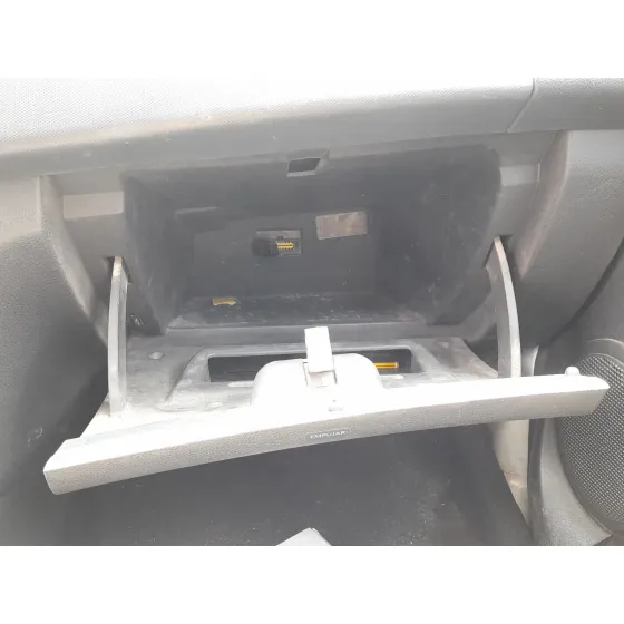 Guantera para Dacia Logan Ii