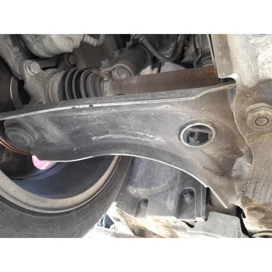 Brazo Suspension Inferior Delantero Derecho para Dacia Sandero Iii