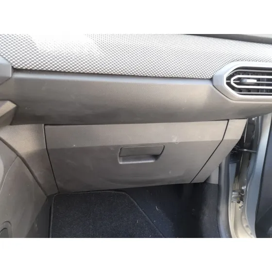 Guantera para Dacia Sandero Iii