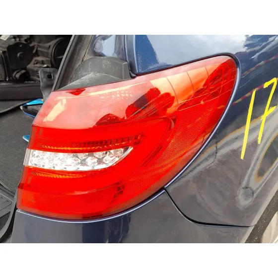 Piloto Trasero Derecho Exterior para Mercedes-Benz Clase B Sports Tourer (W246, W242)