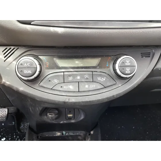 Mando Climatizador para Toyota Yaris (_P13_)