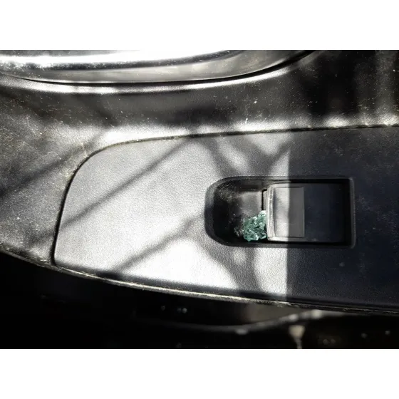 Mando Elevalunas Delantero Derecho para Toyota Yaris (_P13_)