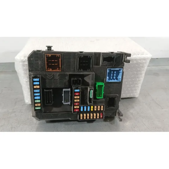 Caja Reles / Fusibles para Peugeot 208 I (Ca_, Cc_)