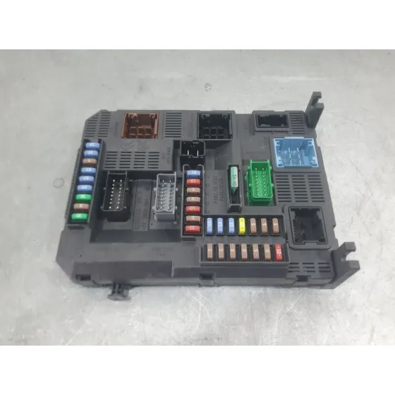 Caja Reles / Fusibles para Citroën C4 Cactus