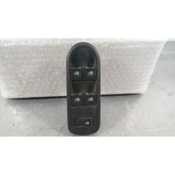 Mando Elevalunas Delantero Izquierdo para Dacia Duster (Hs_)