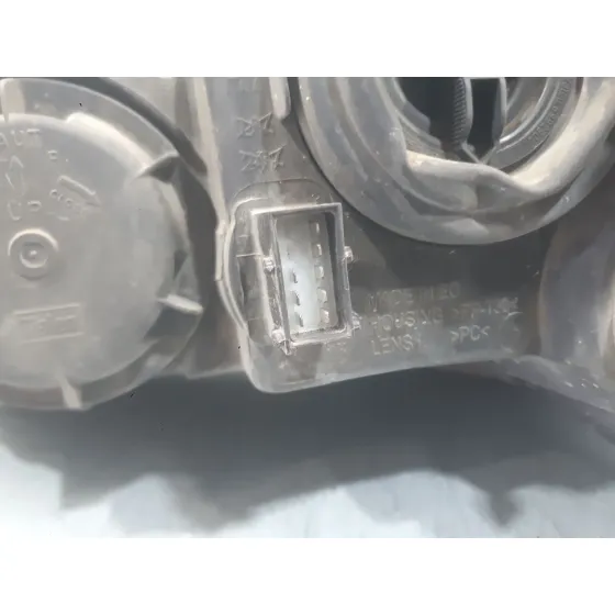 Faro Derecho para Opel Corsa C (X01)