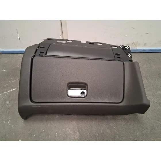 Guantera para Porsche Macan (95B)
