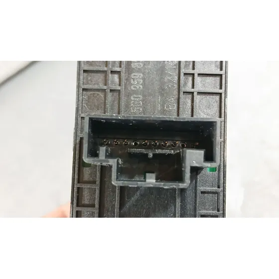 Mando Elevalunas Delantero Izquierdo para Volkswagen Polo Vi (Aw1, Bz1, Ae1)